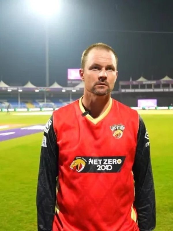 post-match-press-conference-featuring-desert-viper-s-captain-colin-munro.Click to read full article.