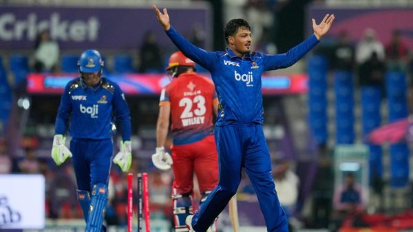 mi-emirates-seal-qualifier-1-berth-after-eight-wicket-win-over-dubai-capitals.Click to read full article.